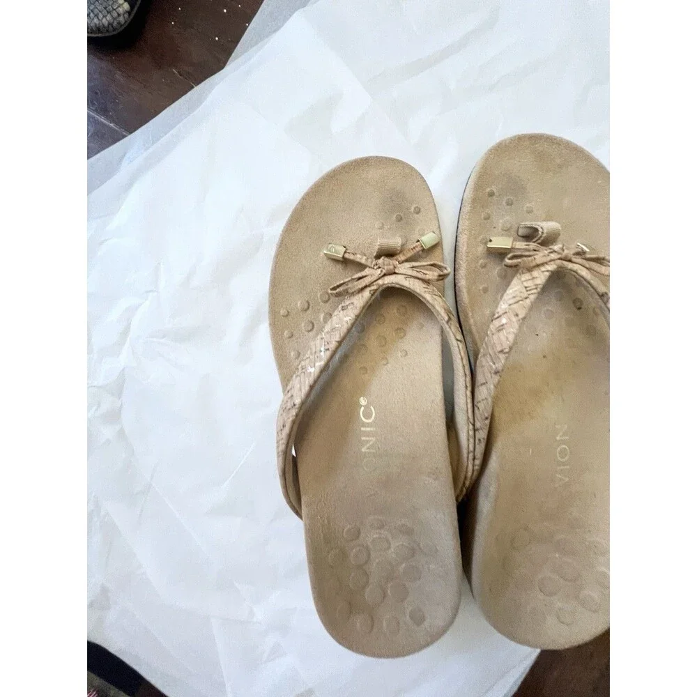 Vionic Bella II Gold Cork Toe Post Sandals Womens Size 8 Orthotic Arch Support